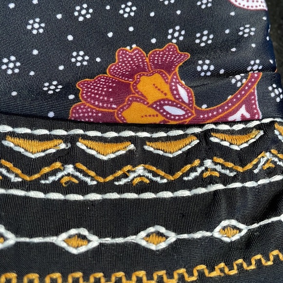 Bikini Set Bottom Size L Top Size M - Picture 10 of 11